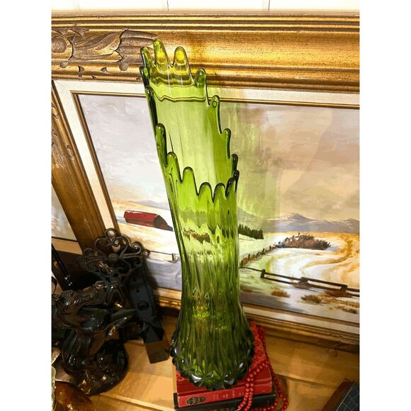 Vintage L.E. Smith 26" Swung Vase Diamond Butt Pattern, Olive Green Mid Century - Picture 4 of 6